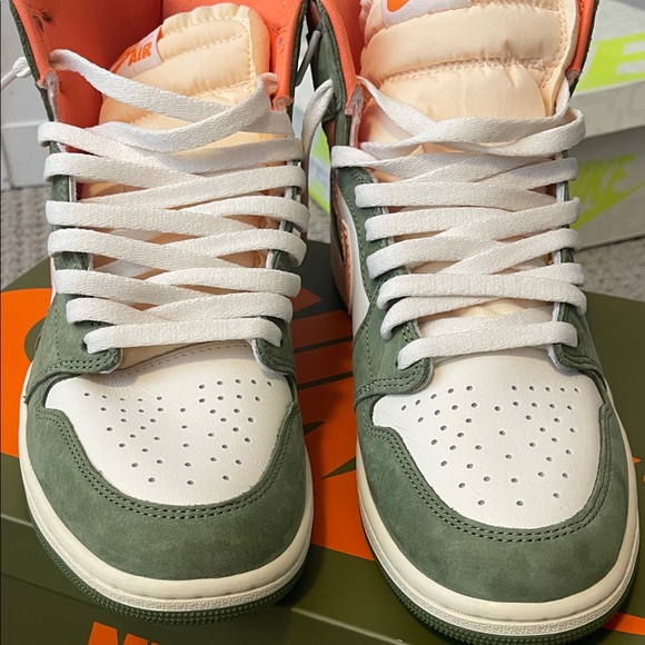 Jordan Air Jordan 1 Retro High OG Craft - Celadon and Orange - Picture 2 of 8